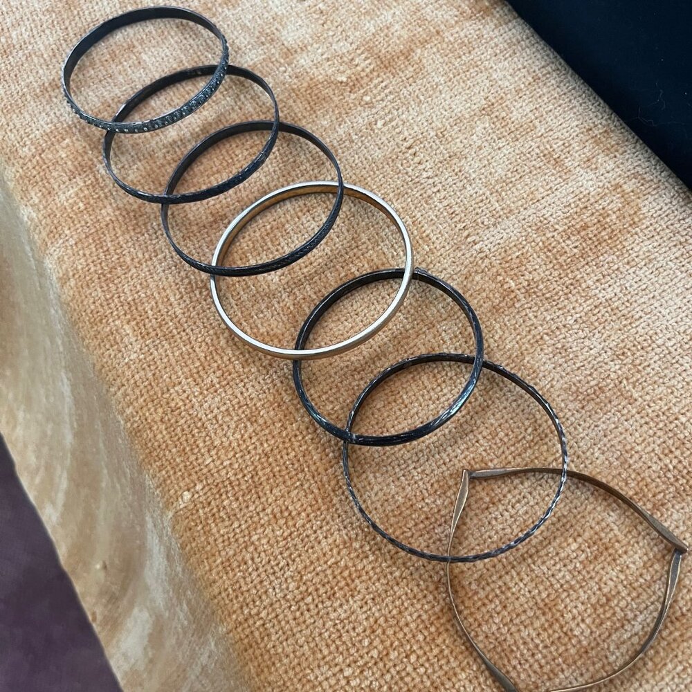 Ladies bracelet bunch.